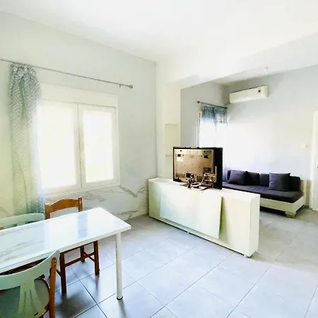 Achinora Apartment *