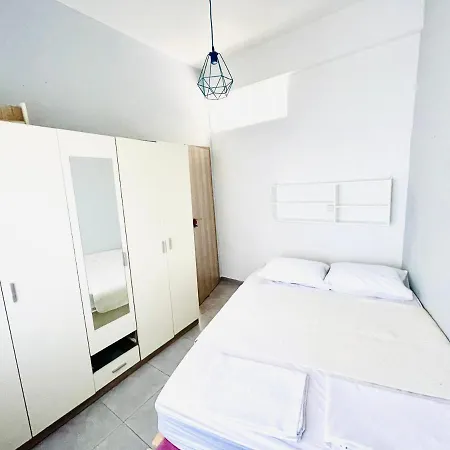 Achinora Apartment *